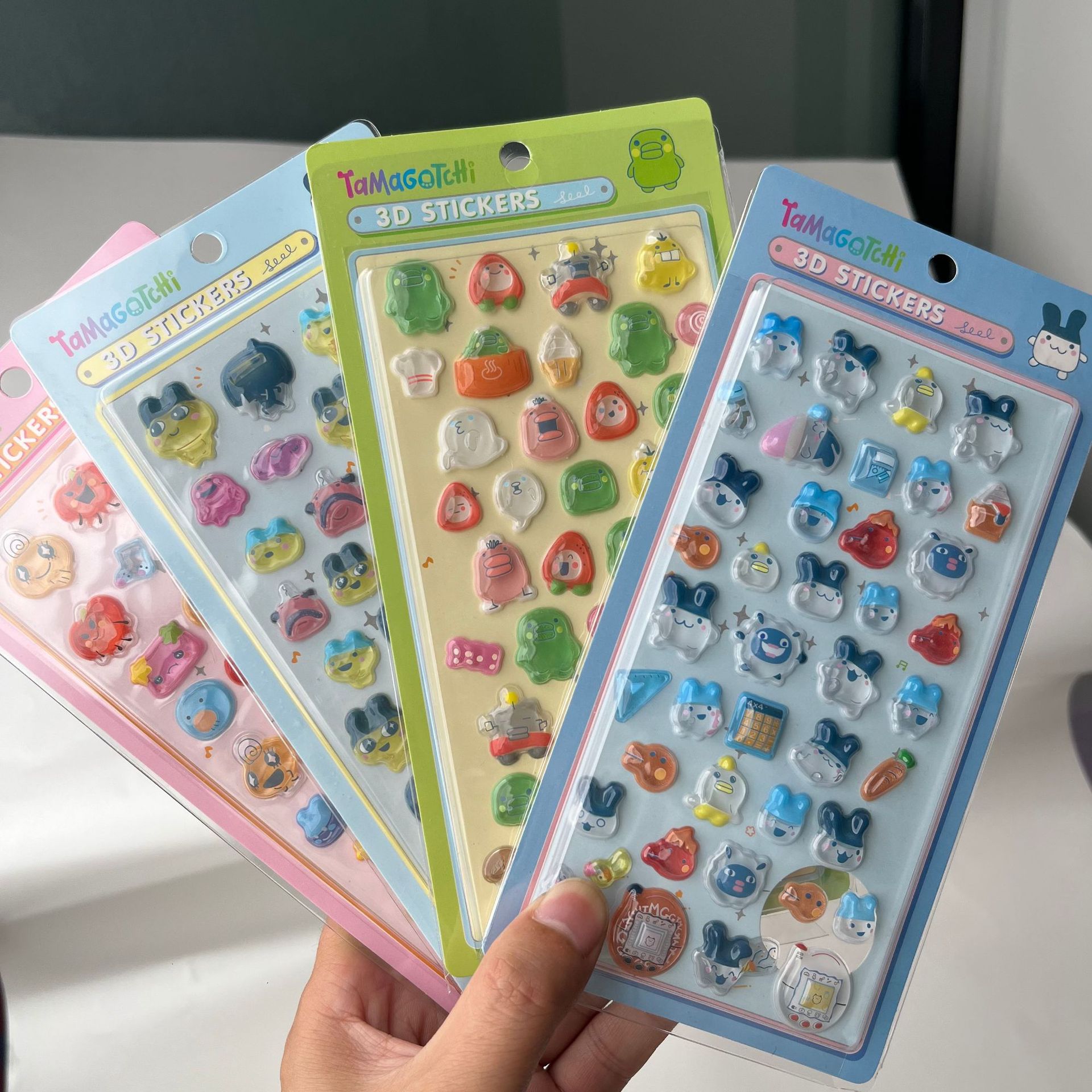 Accessories Laptop - Sevimli Tamagotchi 3D Kabarık Çıkartmalar Retro